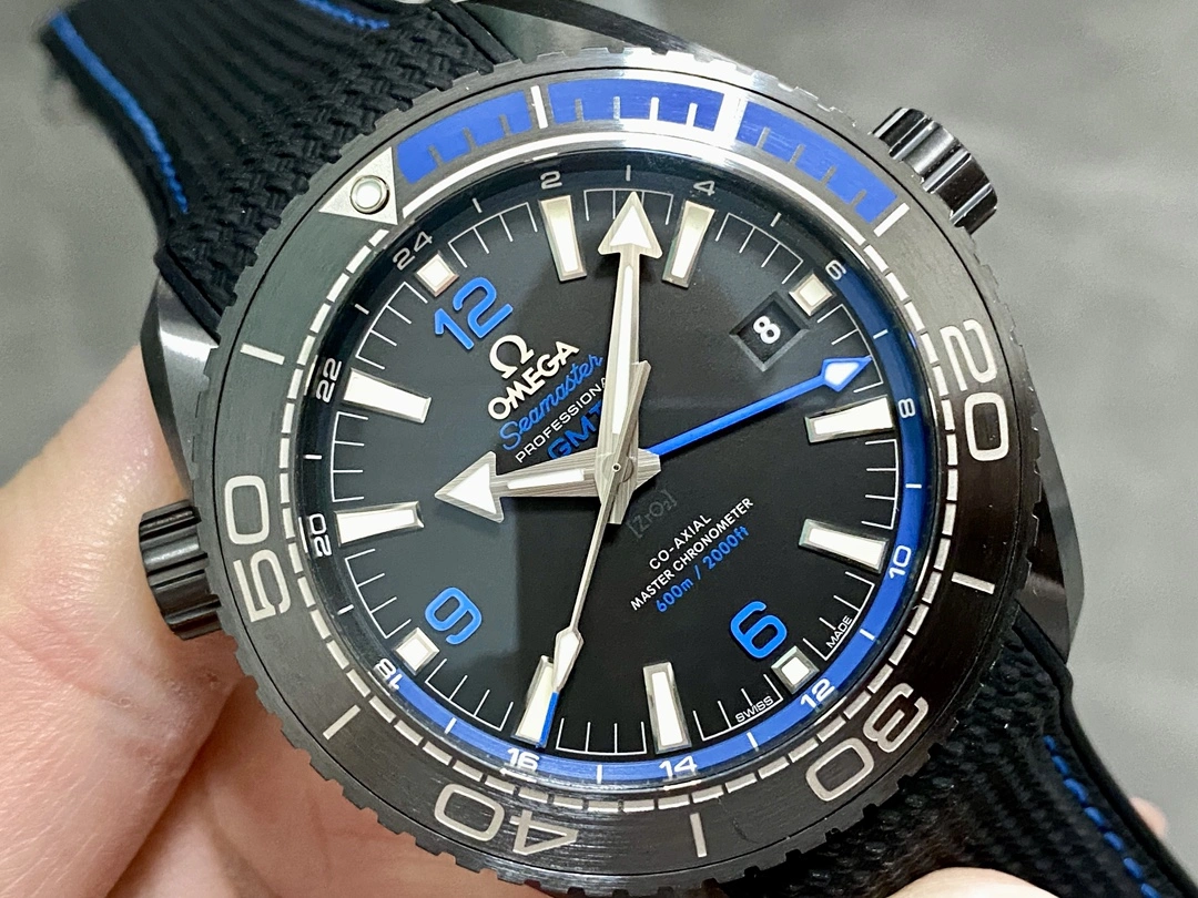 CBD Factory Omega Seamaster Planet Ocean 600M GMT “Deep Black” Blue Ceramic (215.92.46.22.01.002) 1:1 Super Clone – DD8906 Movement Minimalist 299